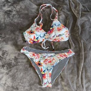 Cupshe Floral/Striped Reversible Bikini